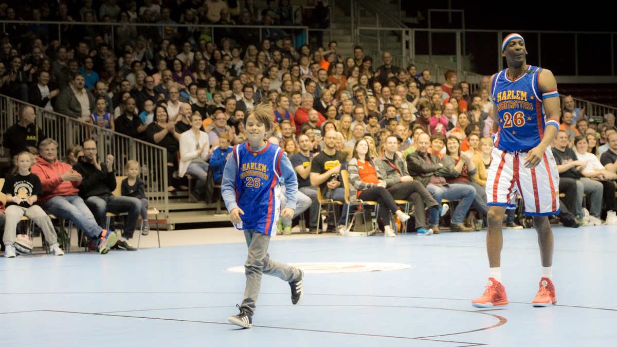 O Fotomagazin / Harlem Globetrotters in der TipsArena 2016
